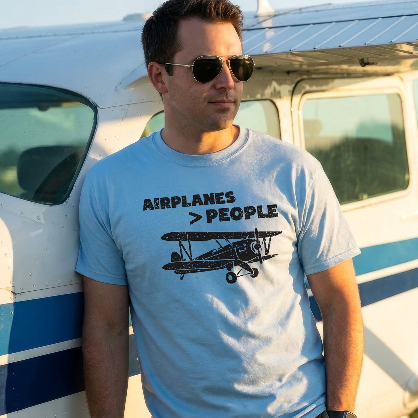 Airplanes > people