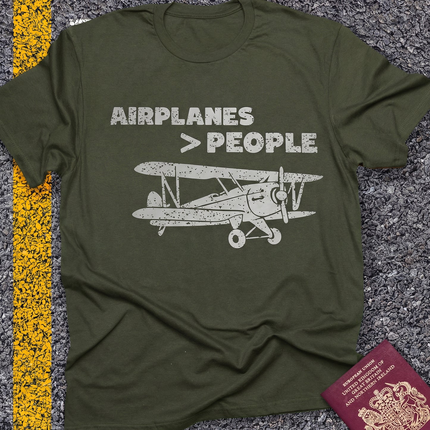 Airplanes > people