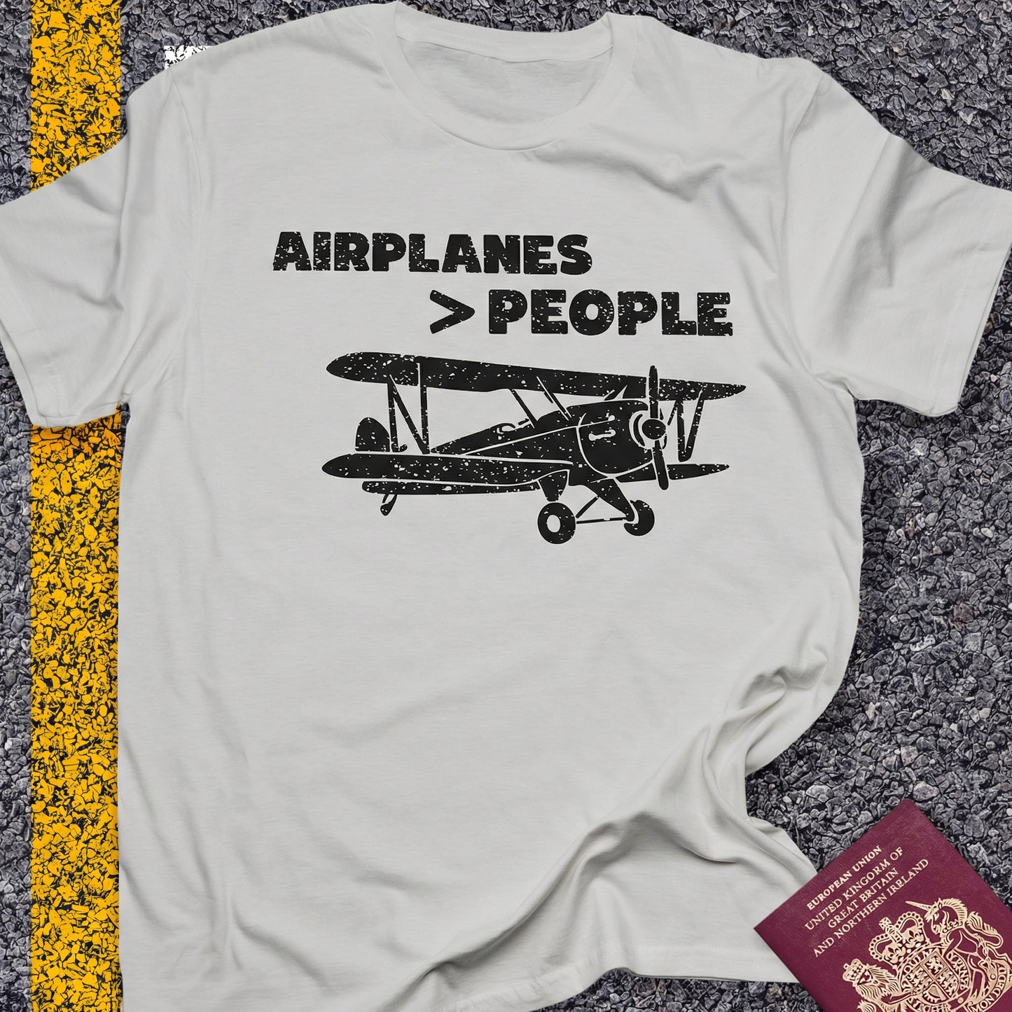 Airplanes > people